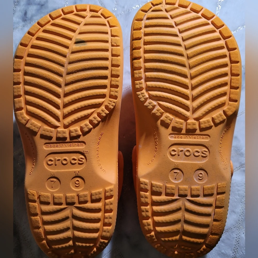 Rebound Crocs Orange Size 8 Women 7 Men - Picture 6 of 6